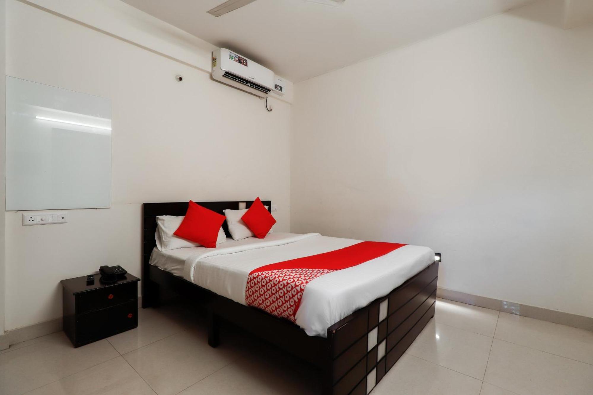 Hotel Super Gn Collection O Near Rajajinagar Industrial Estate à Bangalore Extérieur photo