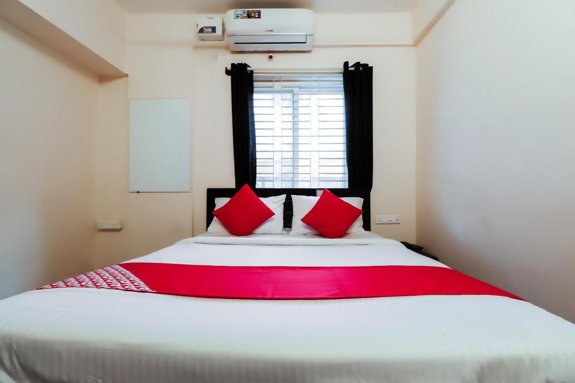 Hotel Super Gn Collection O Near Rajajinagar Industrial Estate à Bangalore Extérieur photo
